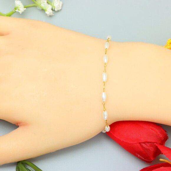 "Elegant & Trendy Bracelet, A Perfect Gift for Women, Thoughtful, EVCH1170 - Picture 1 of 8